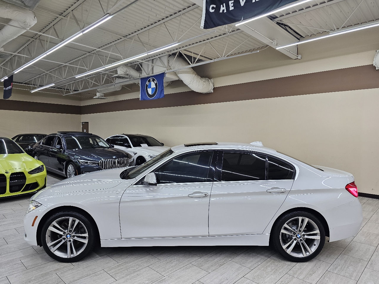 BMW 3-Series 330i SULEV Sedan 2017