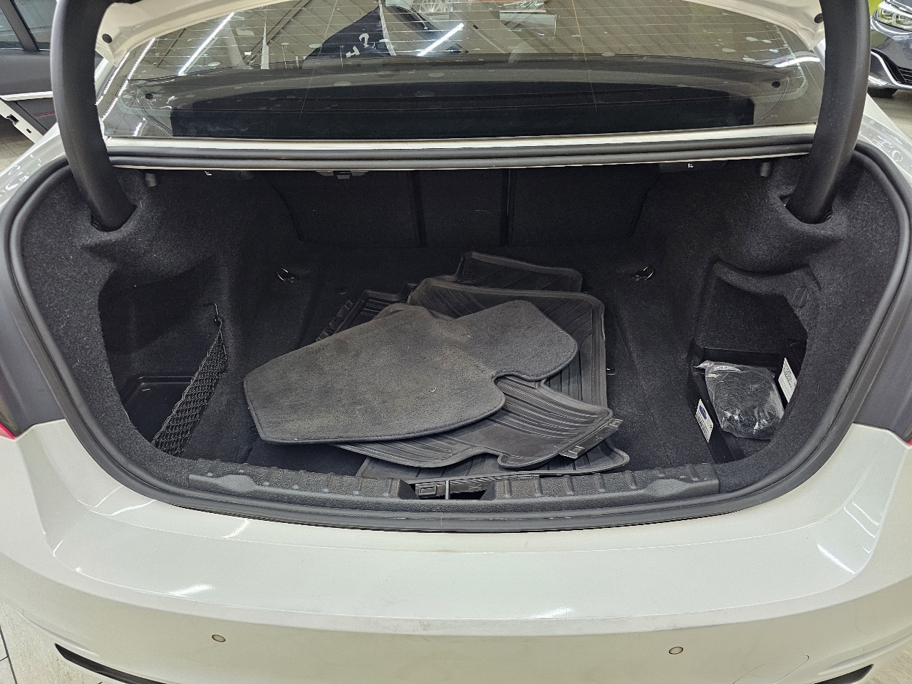 BMW 3-Series 330i SULEV Sedan 2017