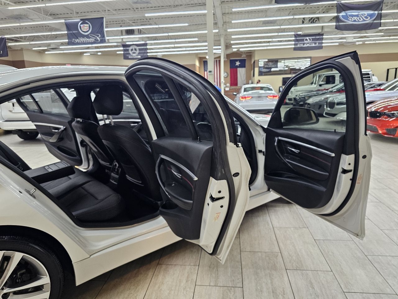 BMW 3-Series 330i SULEV Sedan 2017