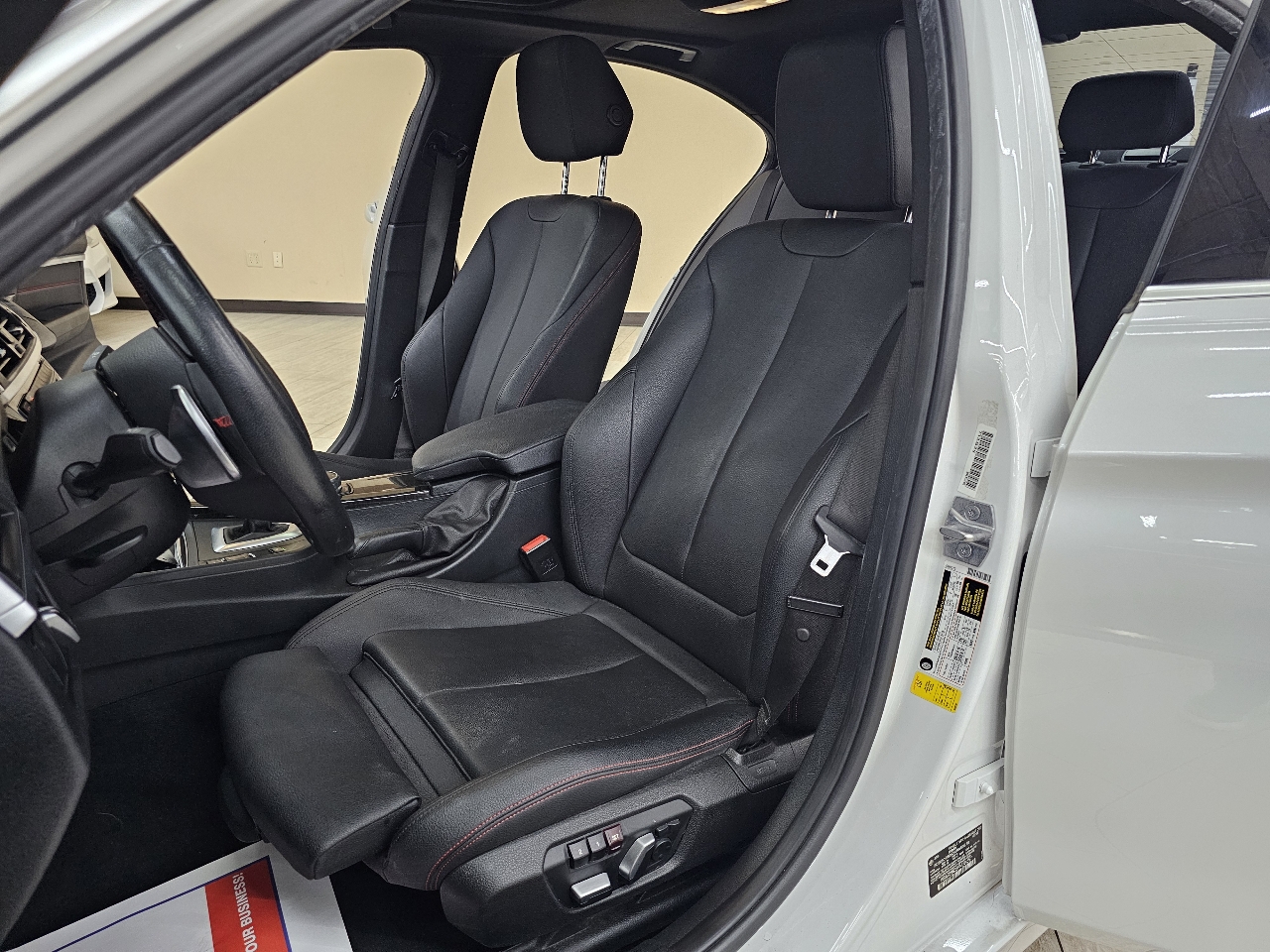 BMW 3-Series 330i SULEV Sedan 2017