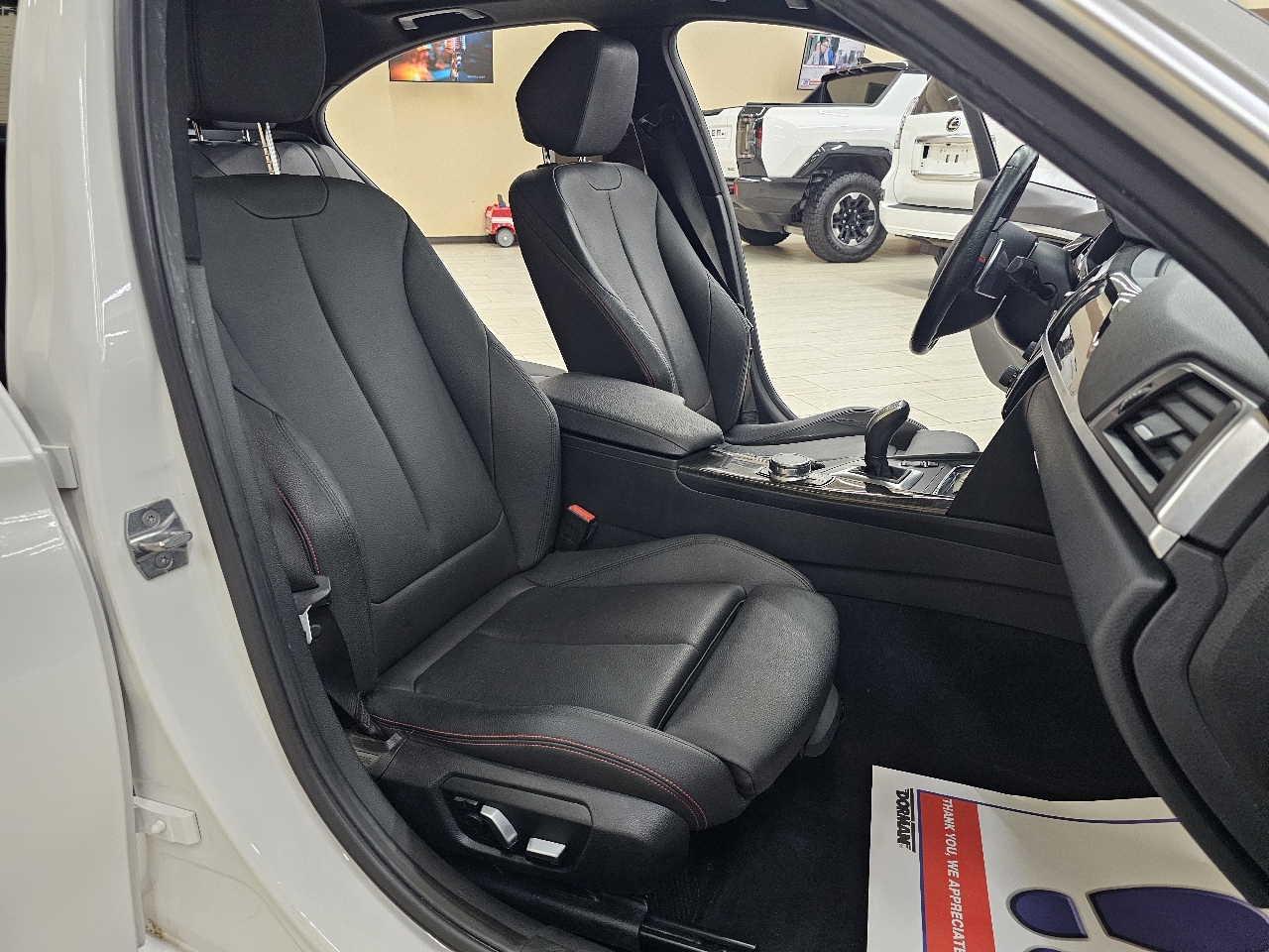 BMW 3-Series 330i SULEV Sedan 2017