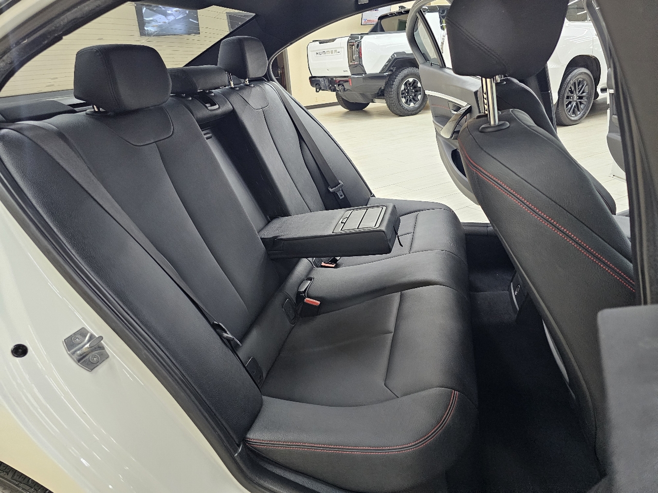 BMW 3-Series 330i SULEV Sedan 2017