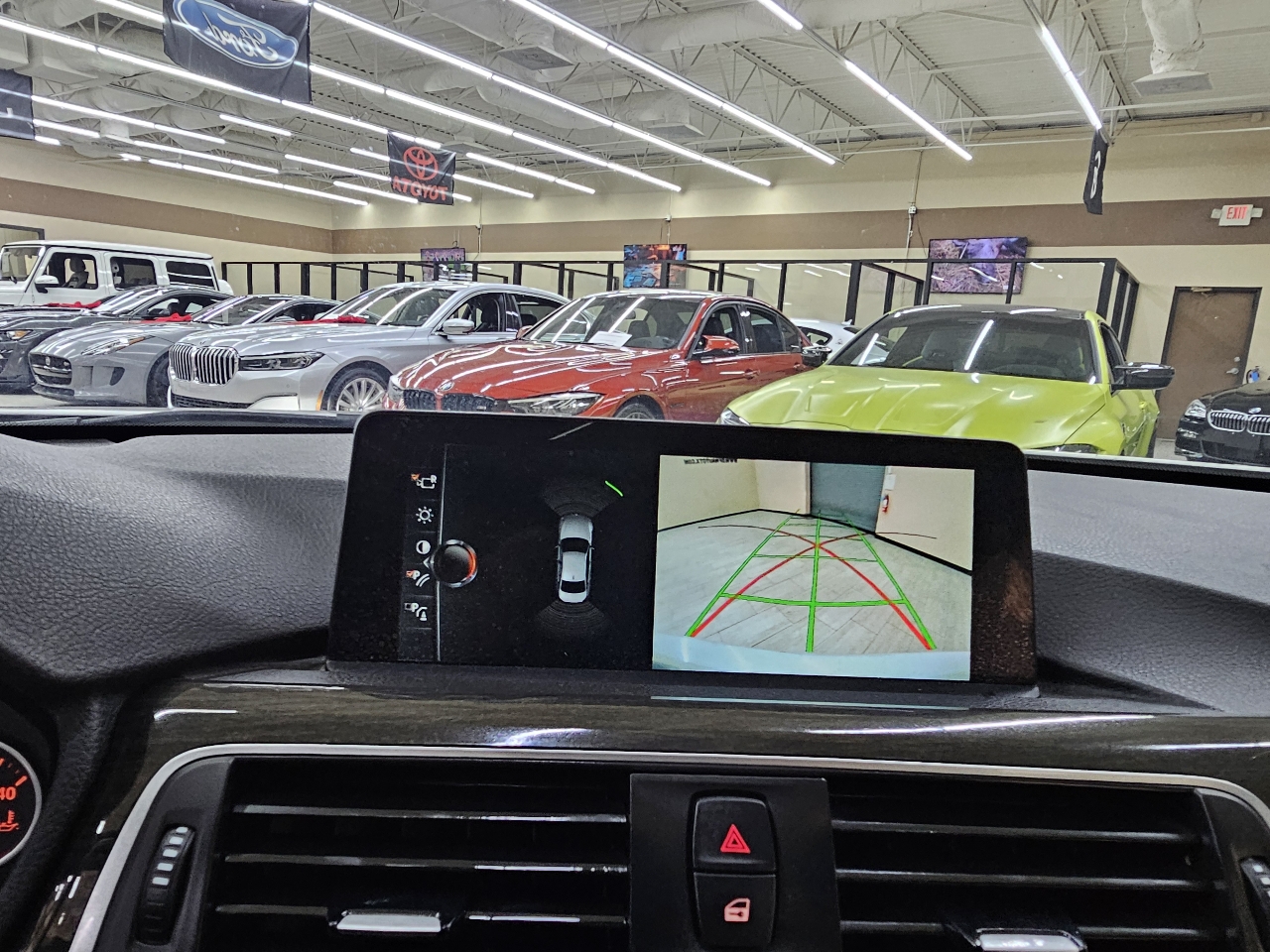 BMW 3-Series 330i SULEV Sedan 2017