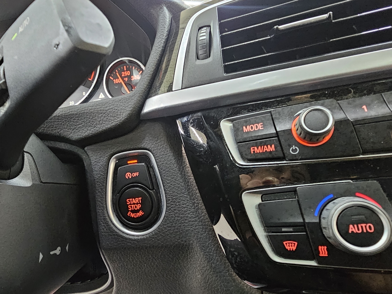 BMW 3-Series 330i SULEV Sedan 2017