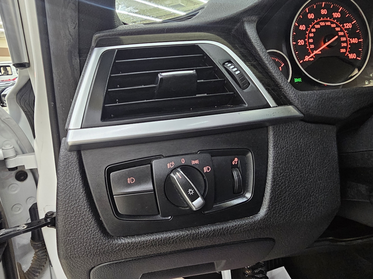 BMW 3-Series 330i SULEV Sedan 2017