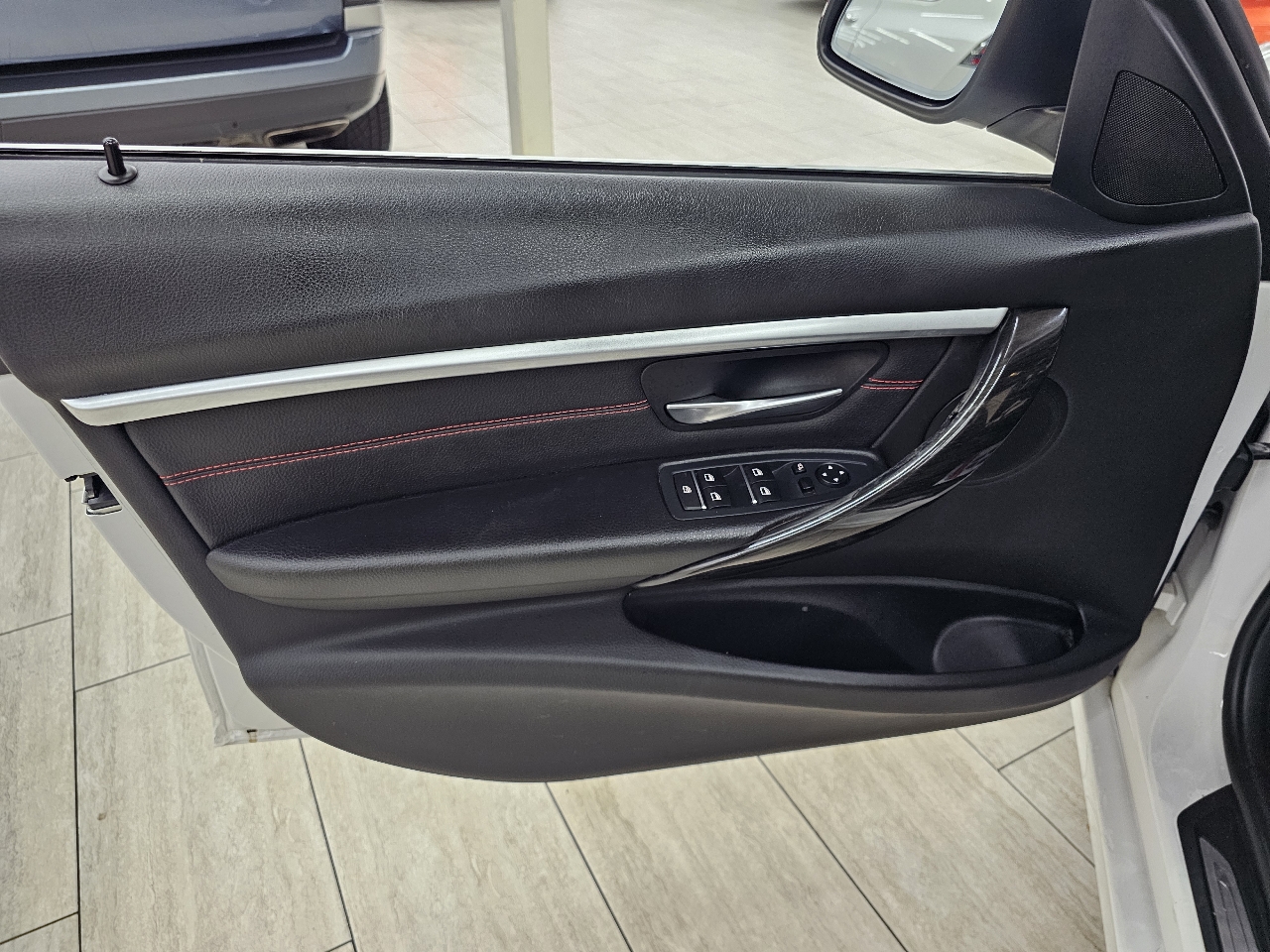 BMW 3-Series 330i SULEV Sedan 2017