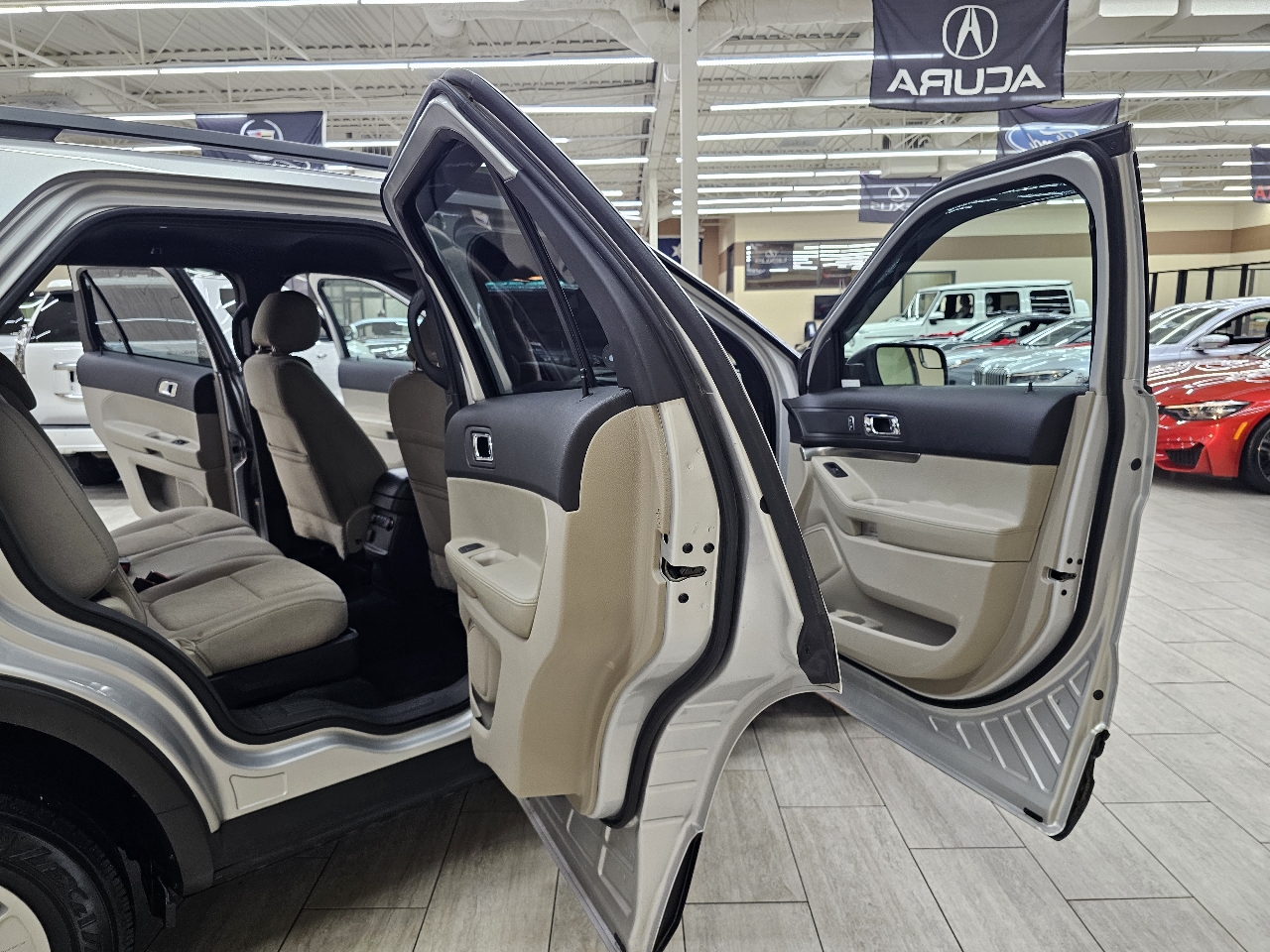 Ford Explorer Base 4WD 2014