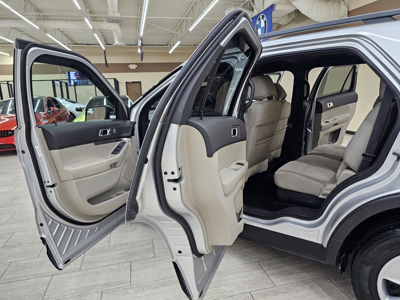 Ford Explorer Base 4WD 2014