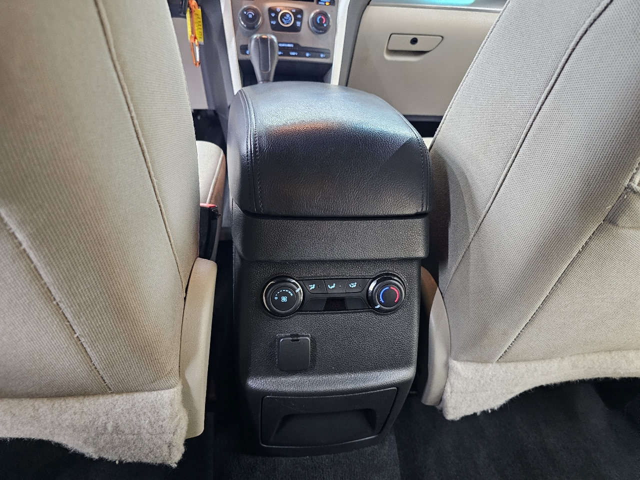 Ford Explorer Base 4WD 2014