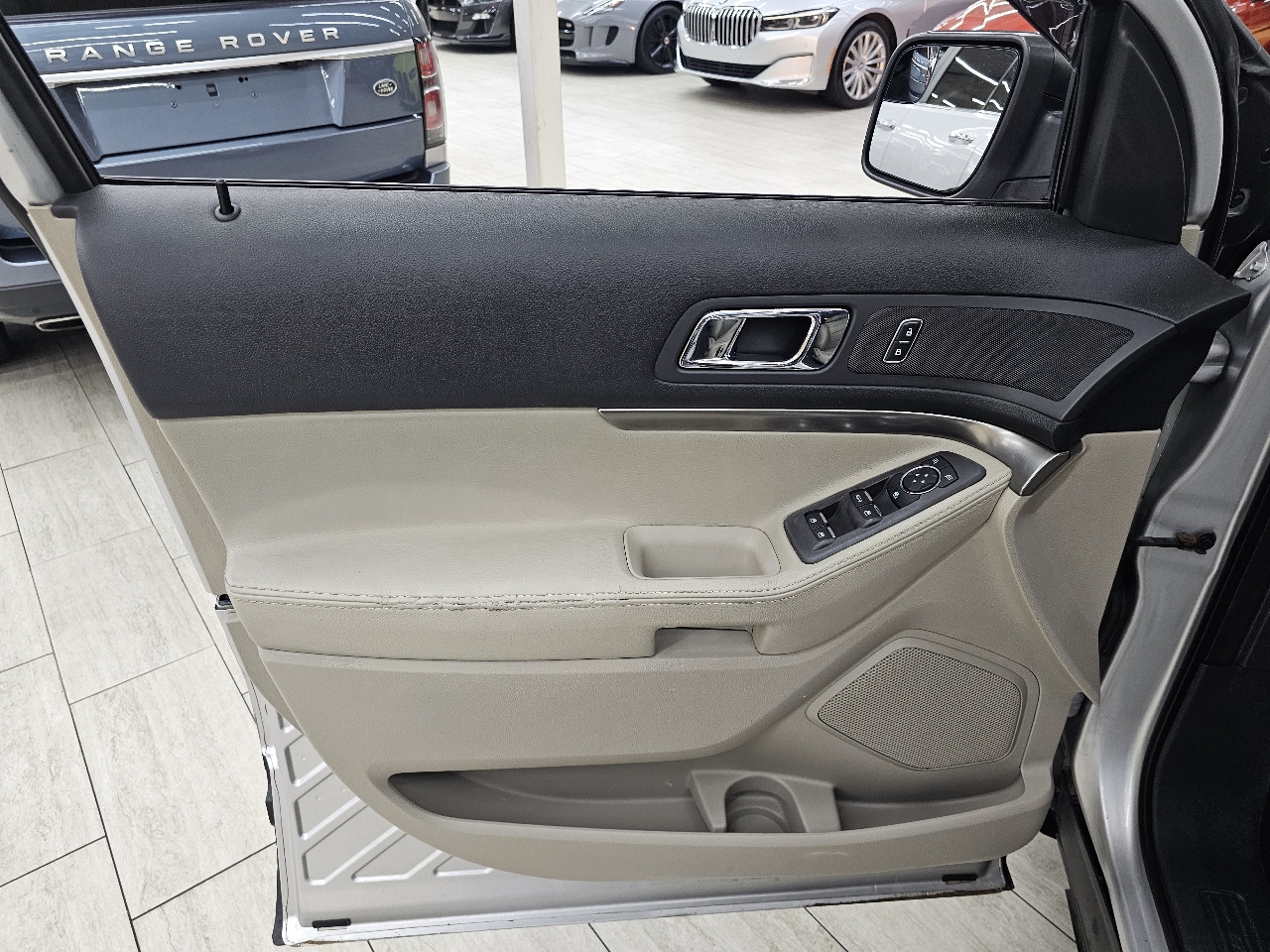 Ford Explorer Base 4WD 2014