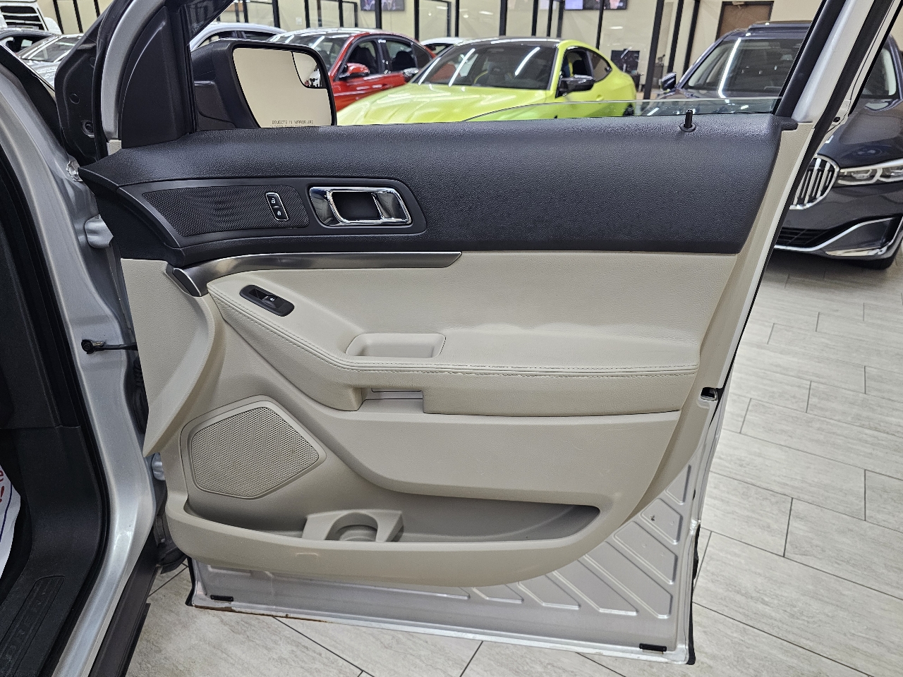 Ford Explorer Base 4WD 2014