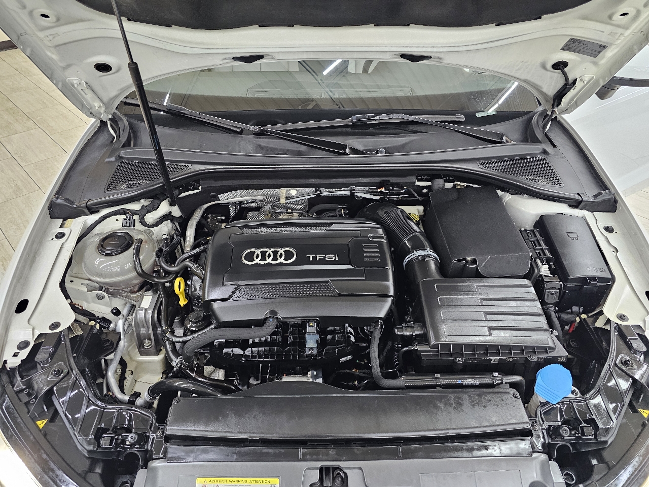 Audi A3 1.8T Premium FWD S tronic 2015