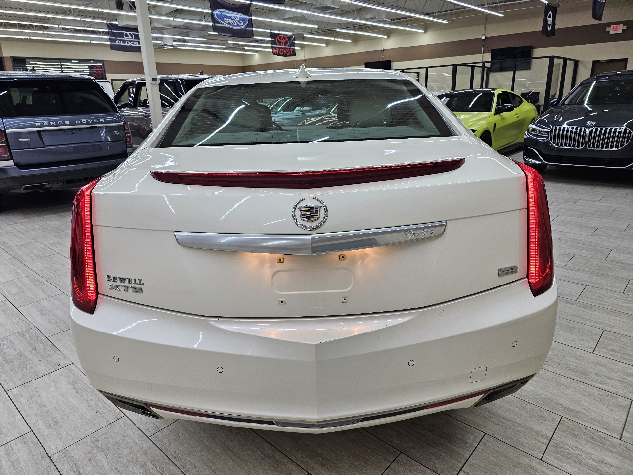 Cadillac XTS Platinum FWD 2015