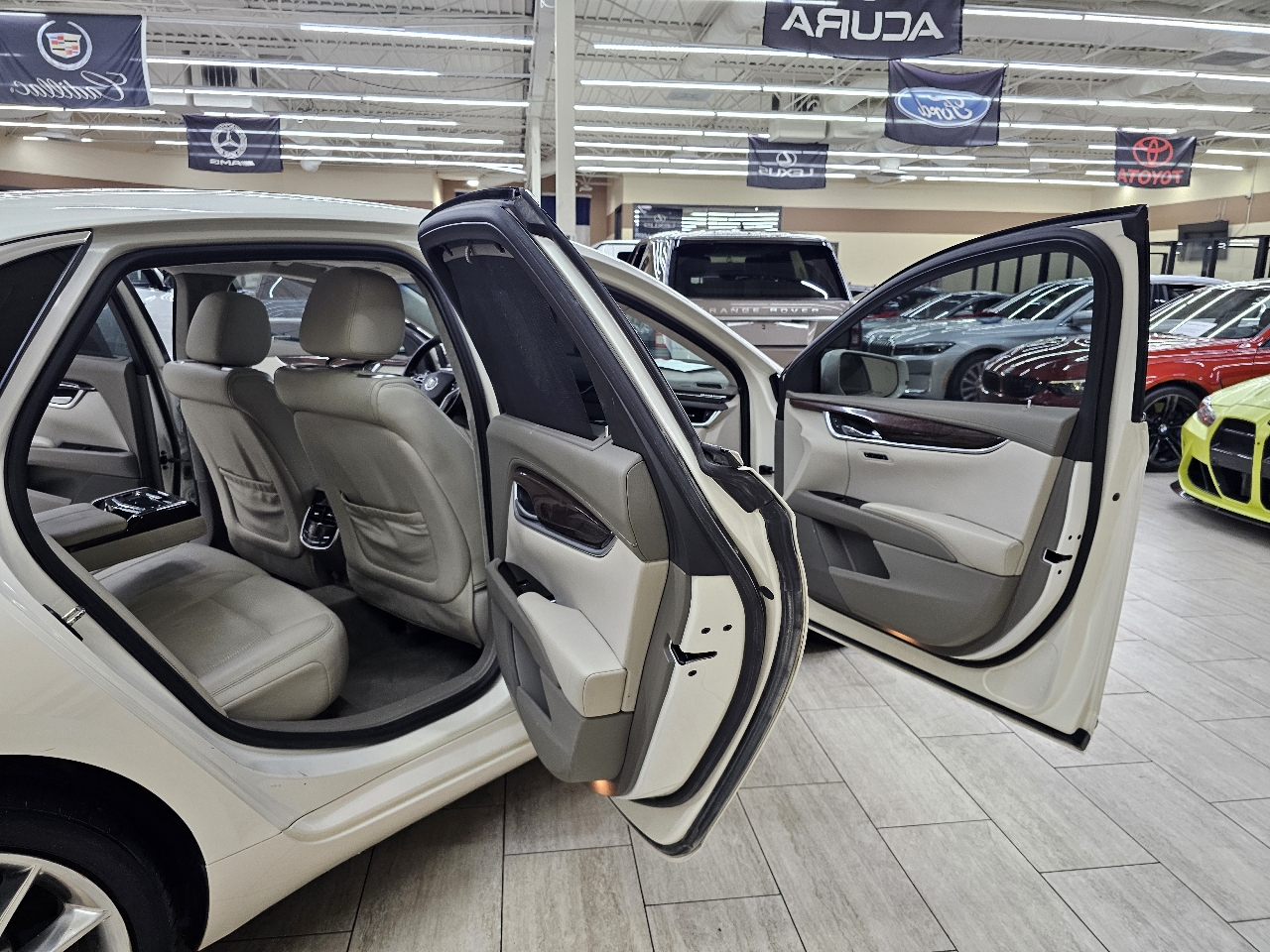 Cadillac XTS Platinum FWD 2015