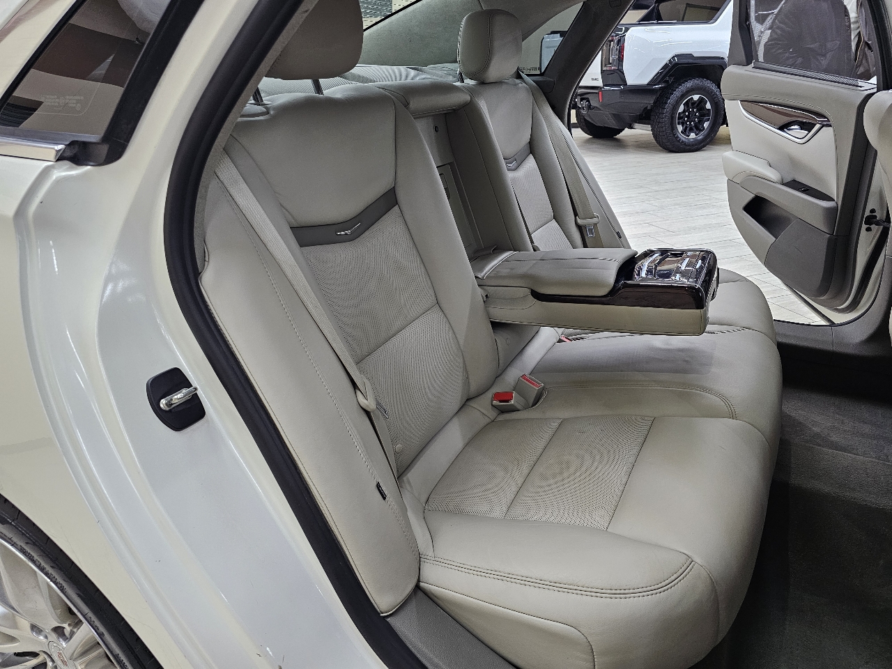 Cadillac XTS Platinum FWD 2015