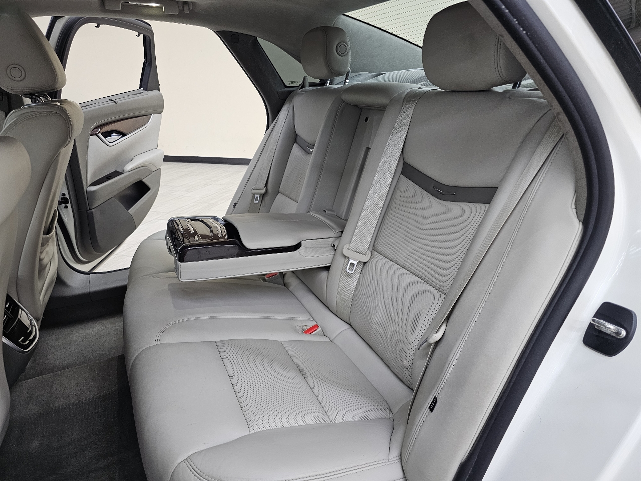 Cadillac XTS Platinum FWD 2015