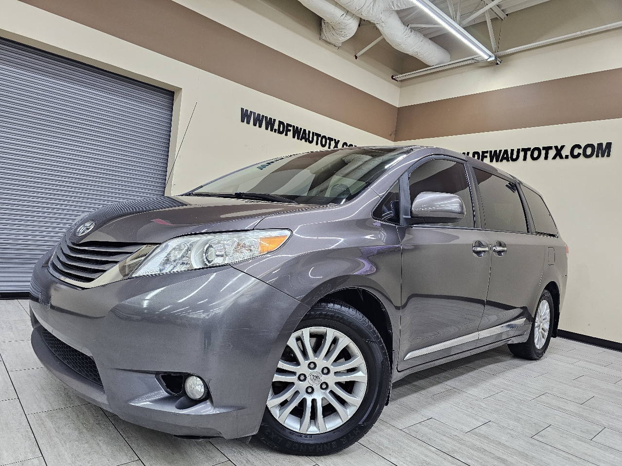 Toyota Sienna  2013