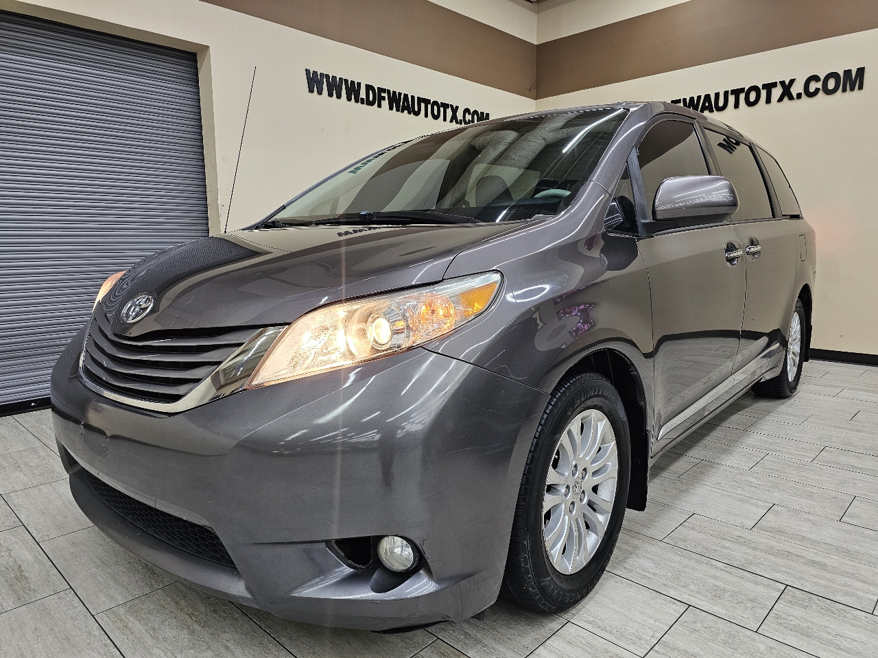 Toyota Sienna  2013