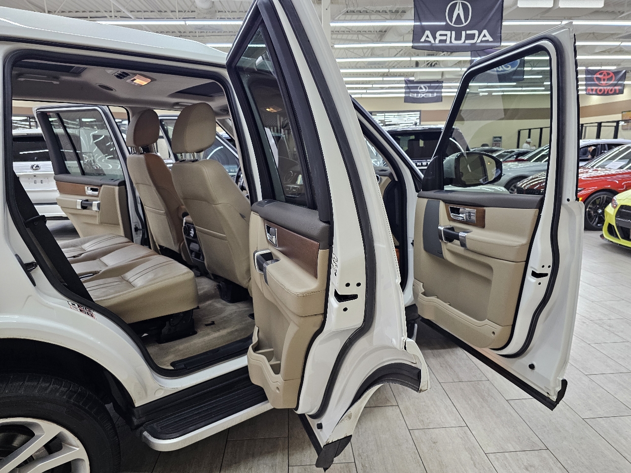 Land Rover LR4 HSE 2016