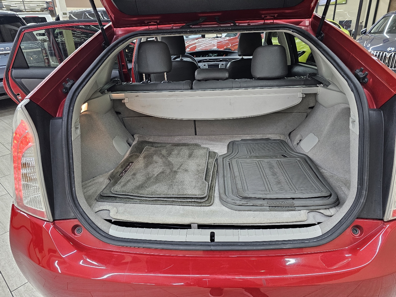 Toyota Prius Prius V 2012