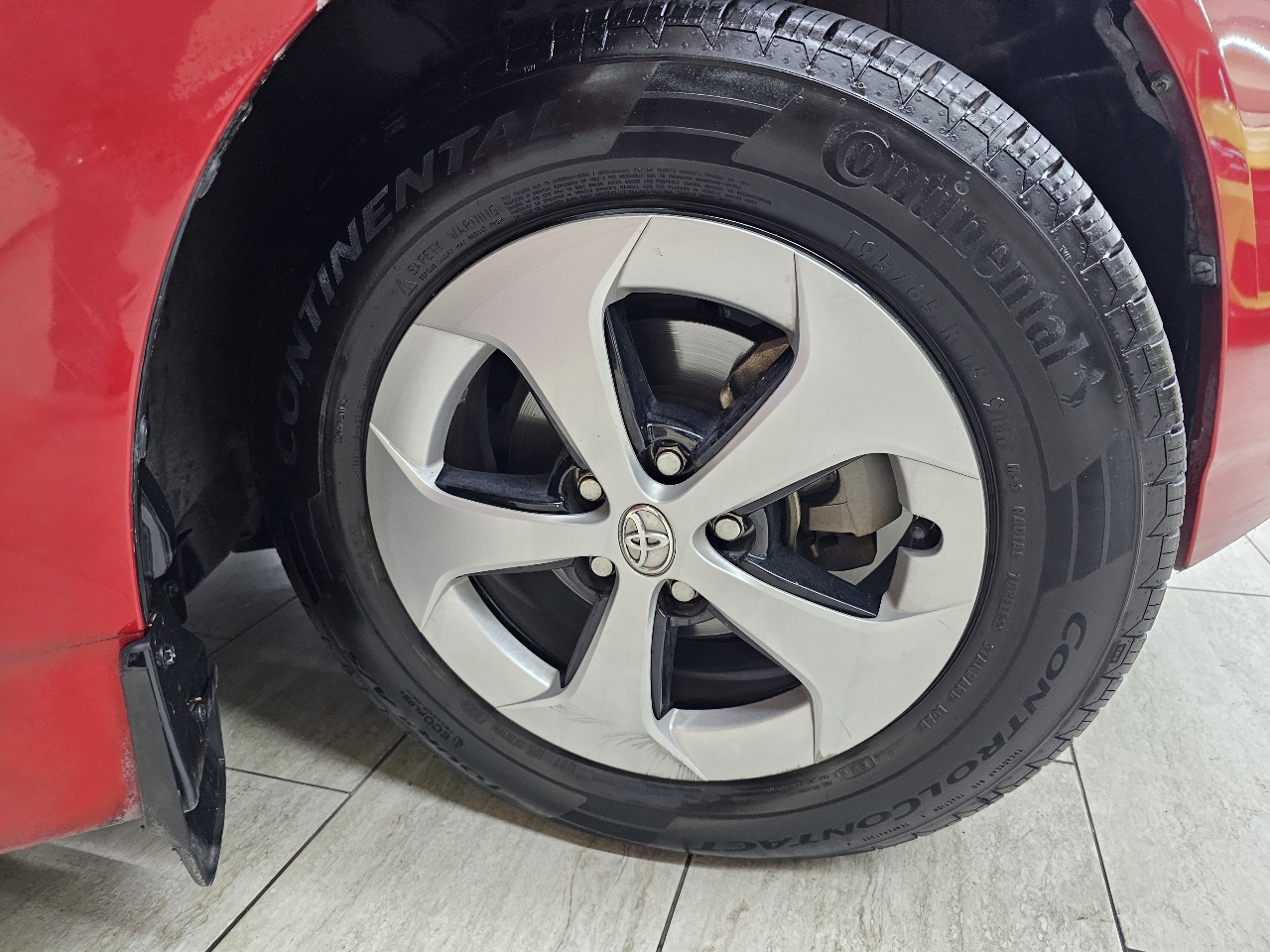 Toyota Prius Prius V 2012