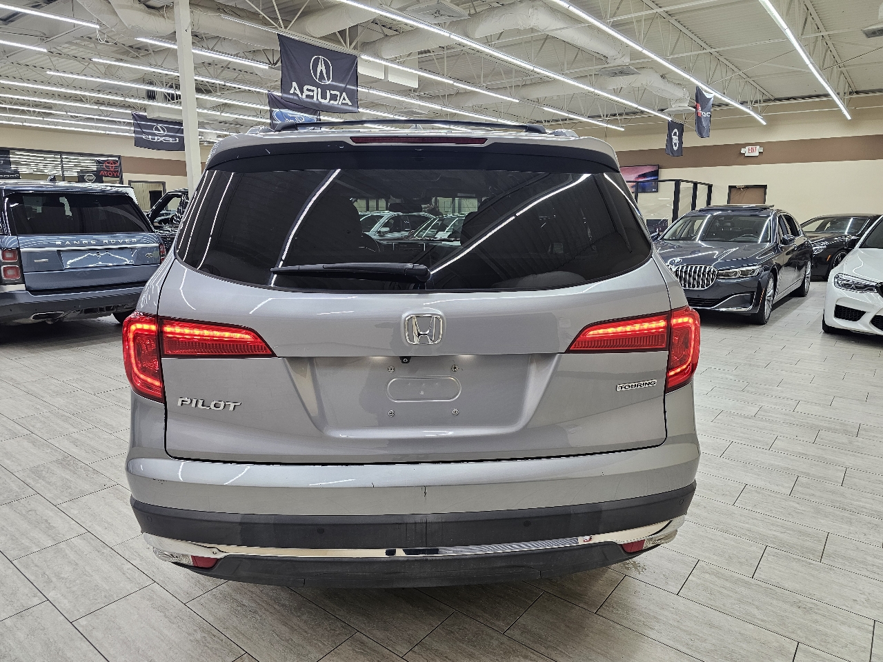 Honda Pilot Touring 2WD 2017