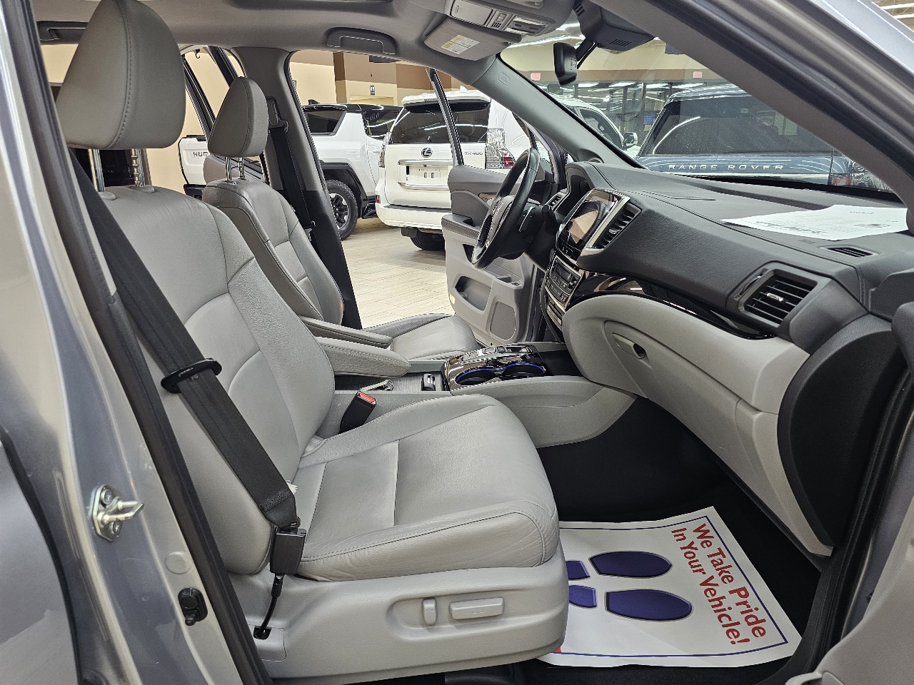 Honda Pilot Touring 2WD 2017