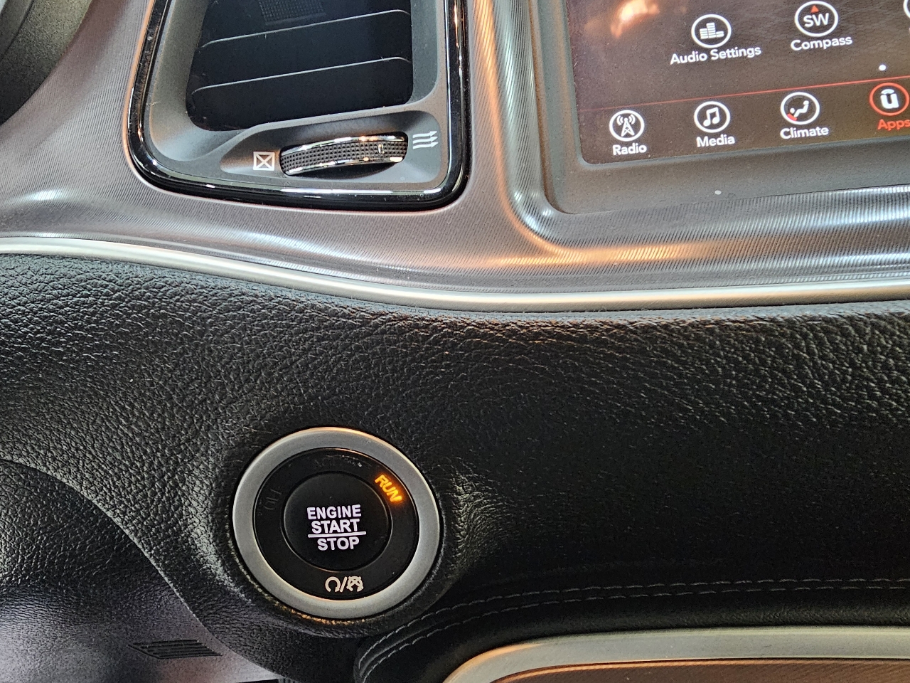 Dodge Challenger  2022