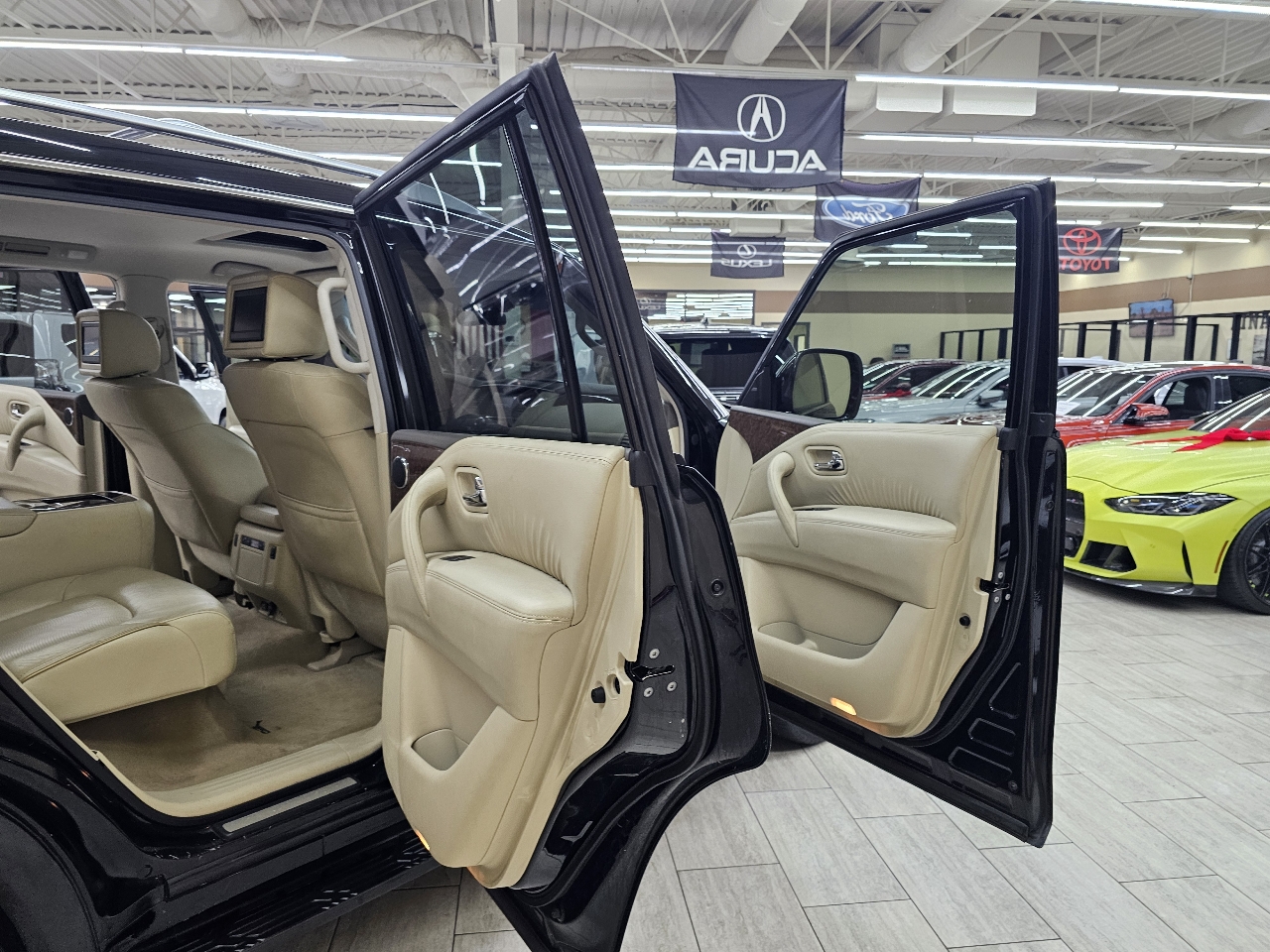 Infiniti QX80 4WD 2015