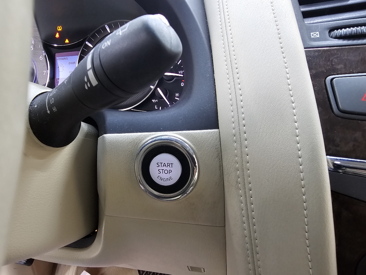 Infiniti QX80 4WD 2015