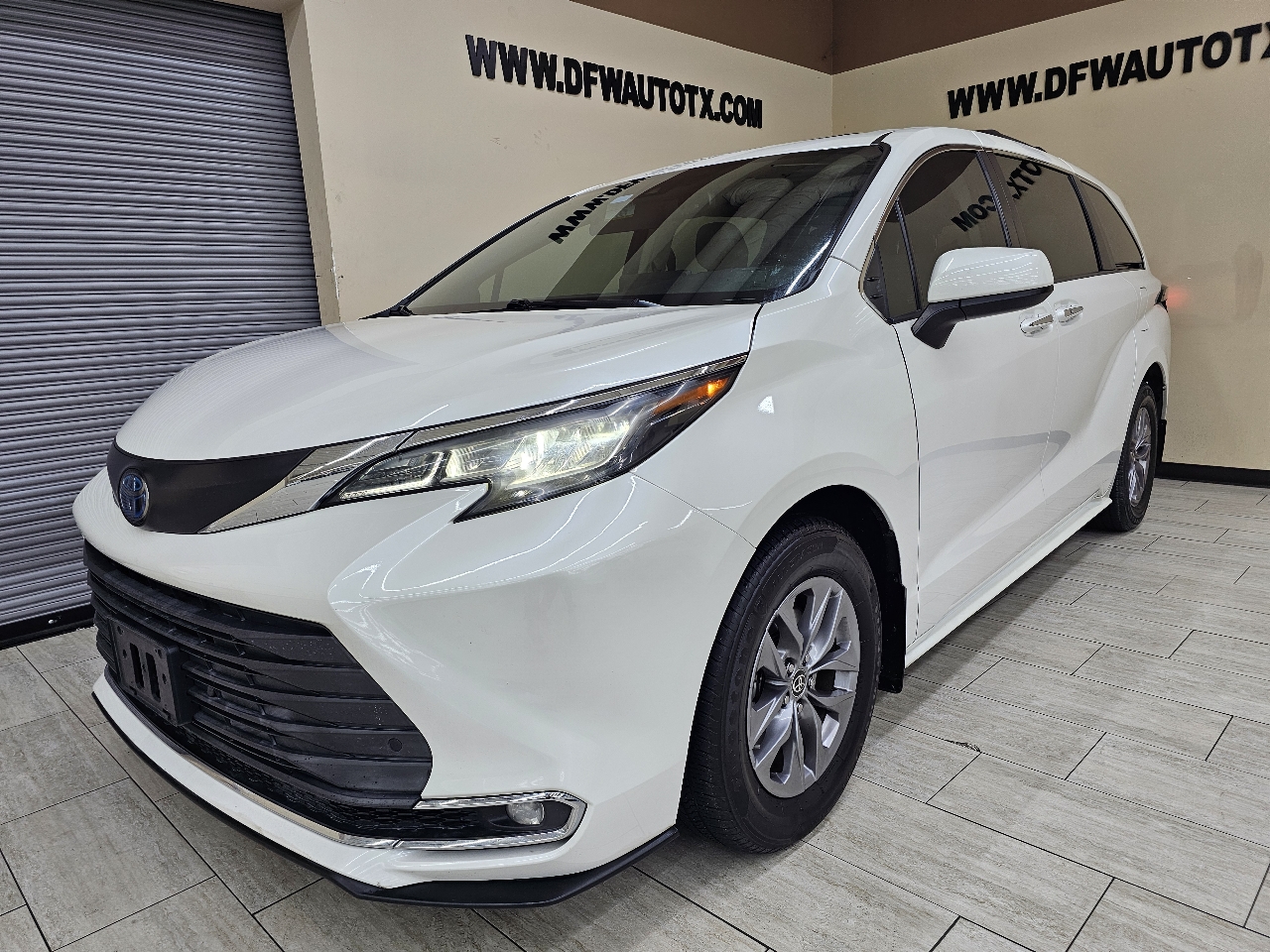 Toyota Sienna XLE 7-Passenger 2021