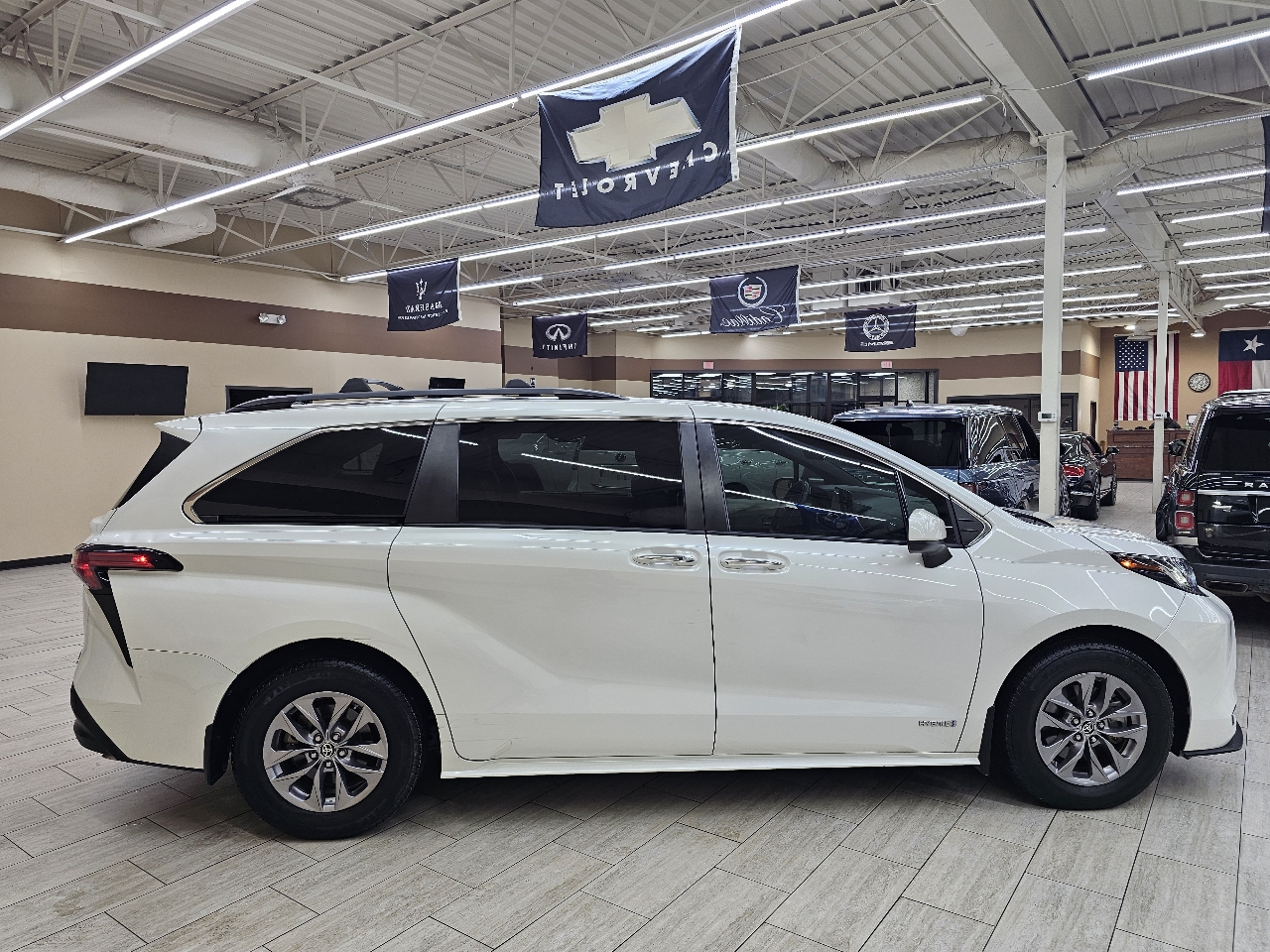 Toyota Sienna XLE 7-Passenger 2021
