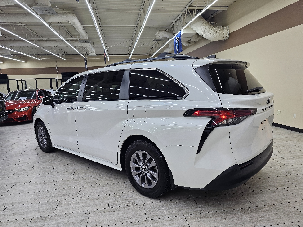 Toyota Sienna XLE 7-Passenger 2021