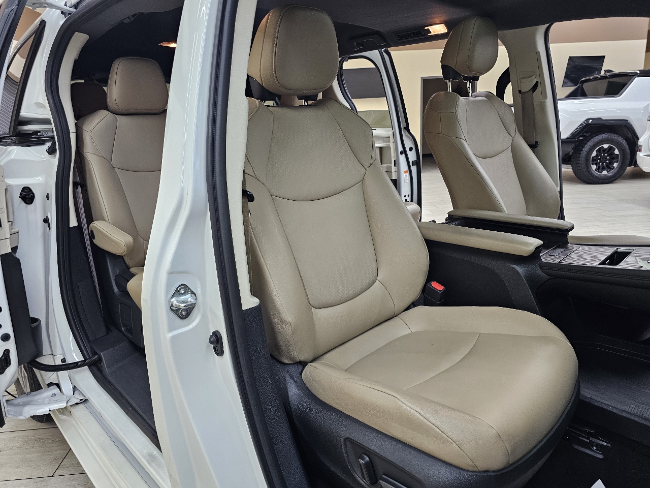 Toyota Sienna XLE 7-Passenger 2021