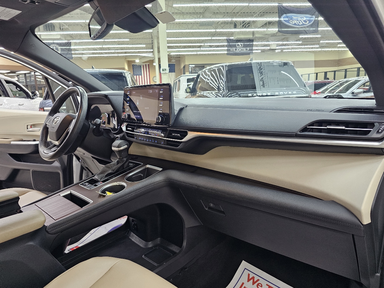 Toyota Sienna XLE 7-Passenger 2021