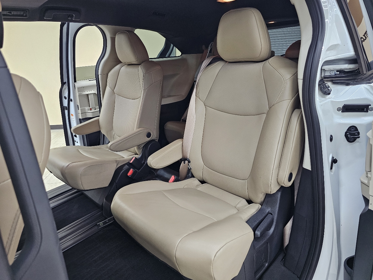 Toyota Sienna XLE 7-Passenger 2021