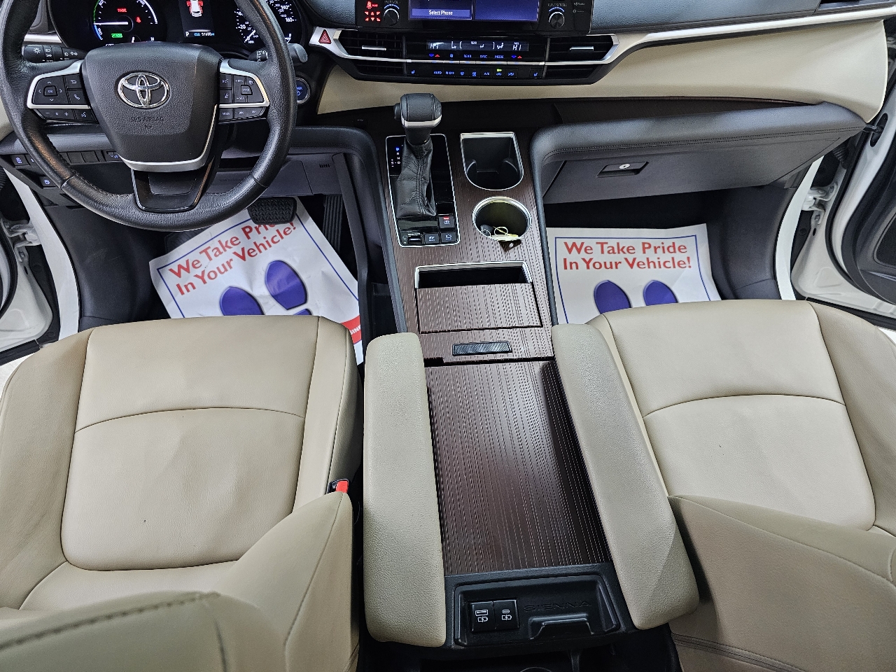 Toyota Sienna XLE 7-Passenger 2021