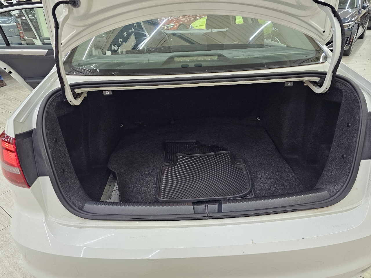 Volkswagen Jetta  2017