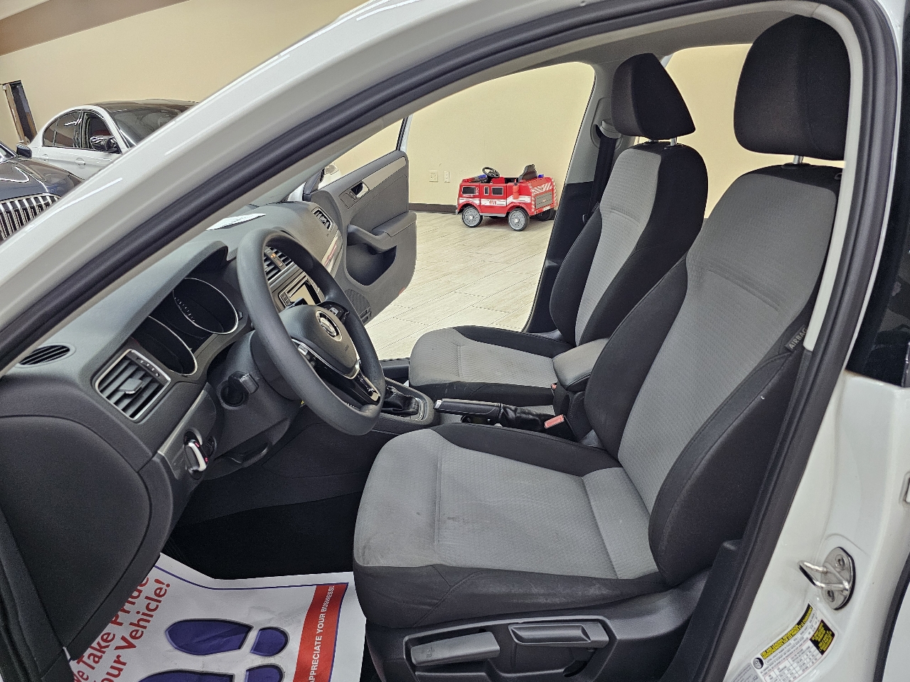 Volkswagen Jetta  2017