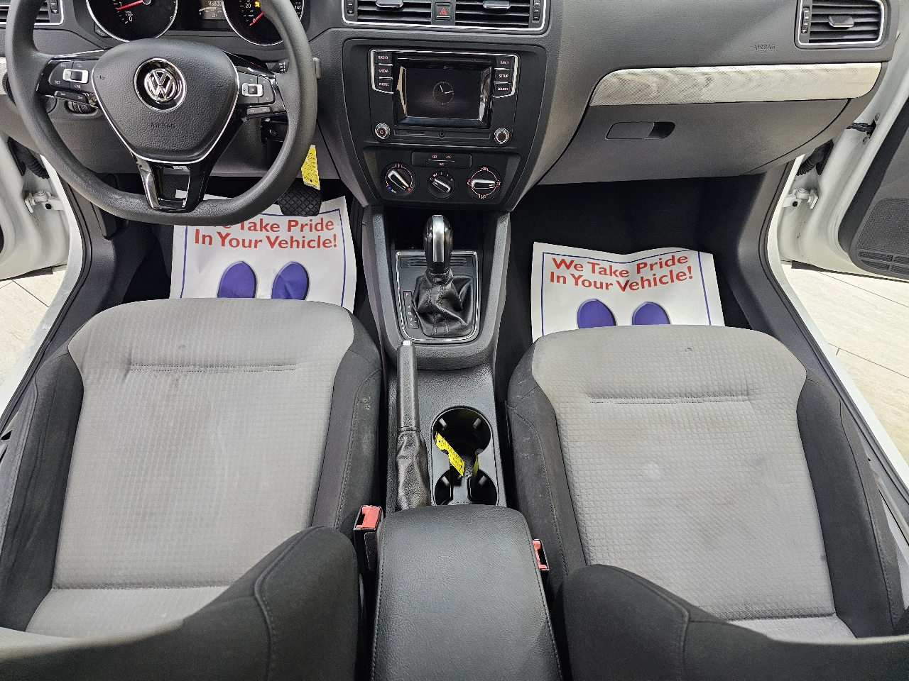 Volkswagen Jetta  2017