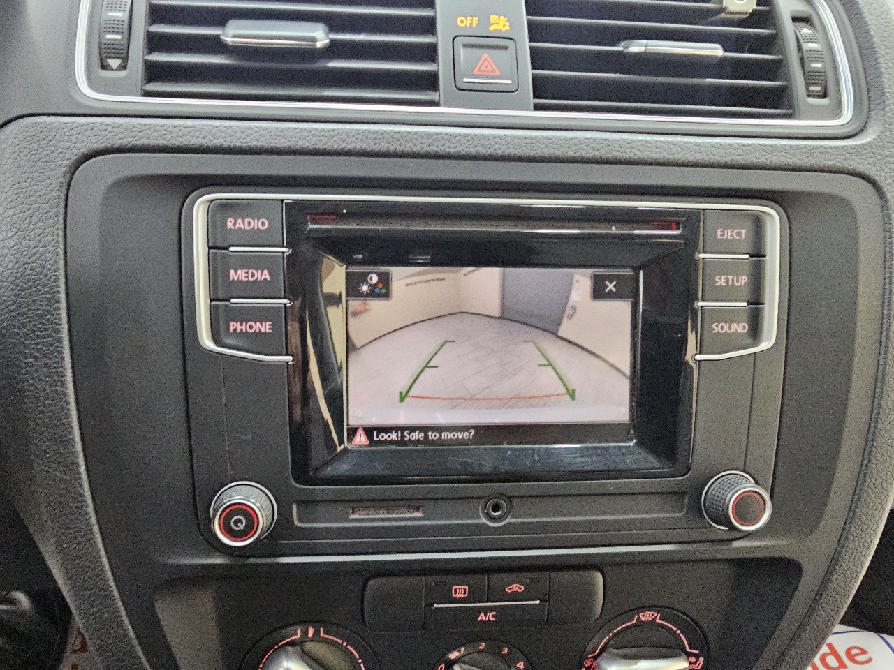 Volkswagen Jetta  2017