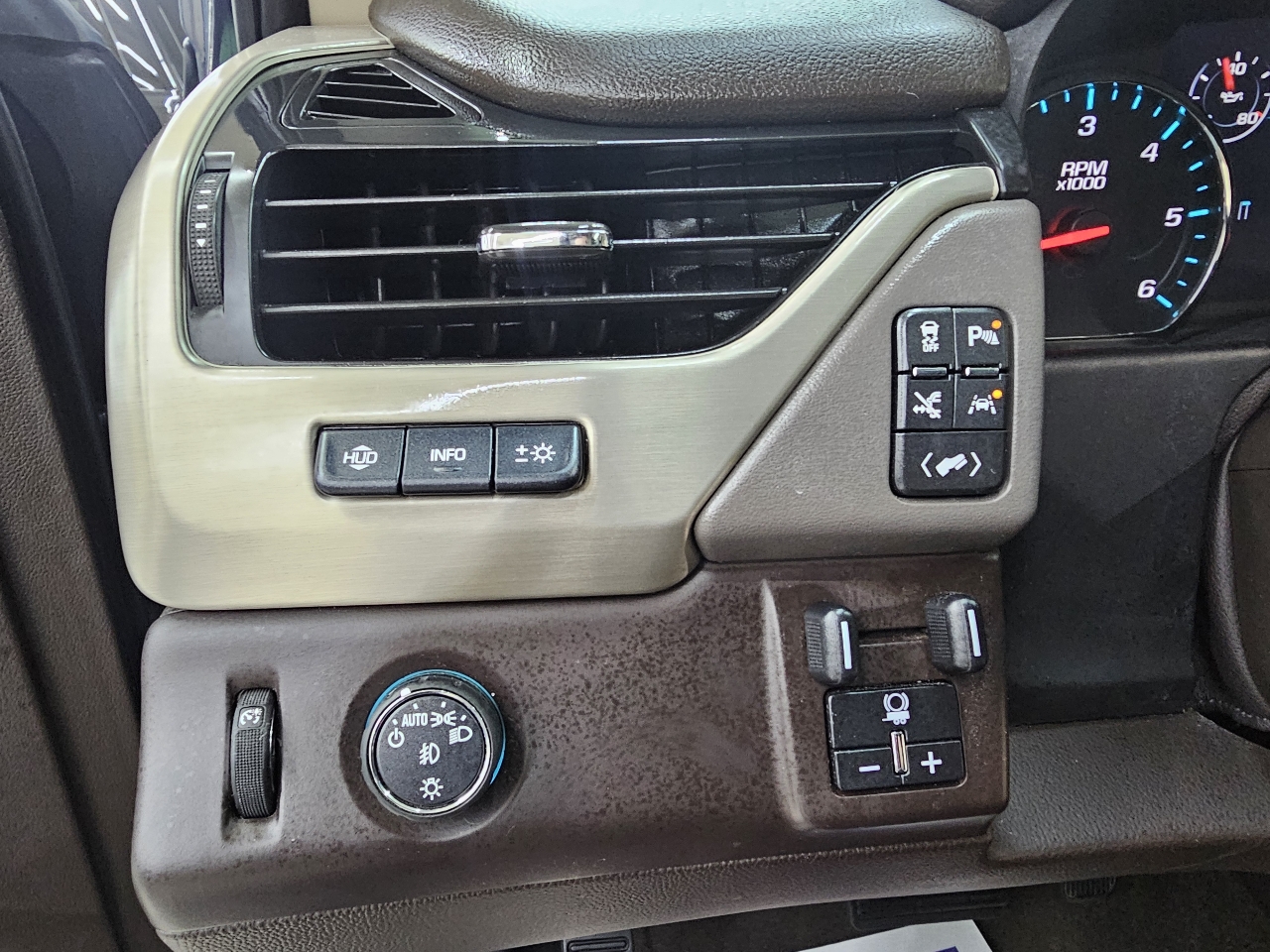 GMC Yukon Denali 2WD 2018