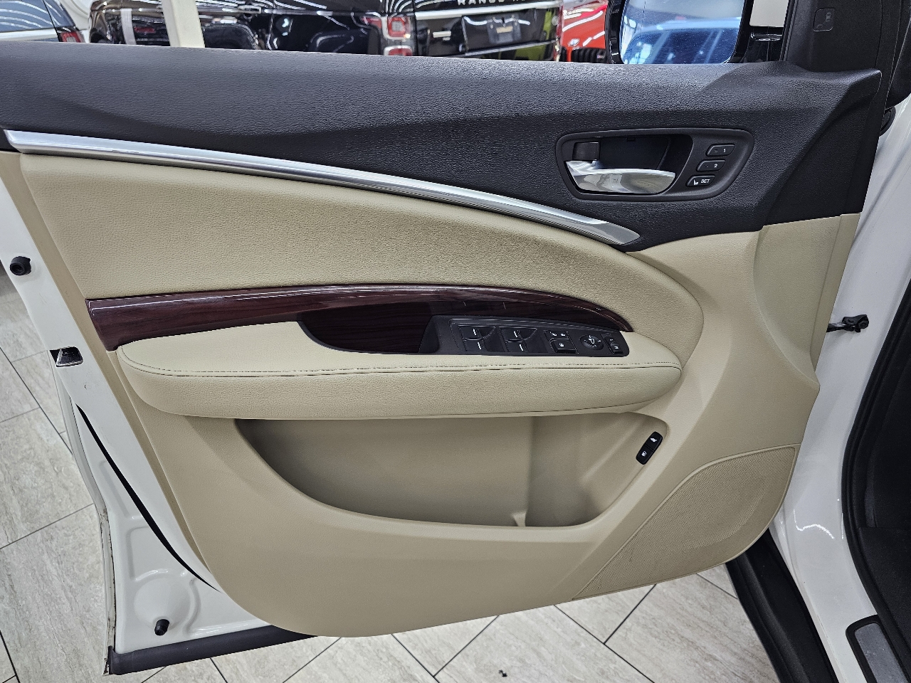 Acura MDX 9-Spd AT w/Tech Package 2016