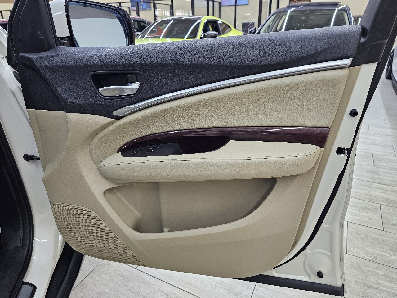 Acura MDX 9-Spd AT w/Tech Package 2016