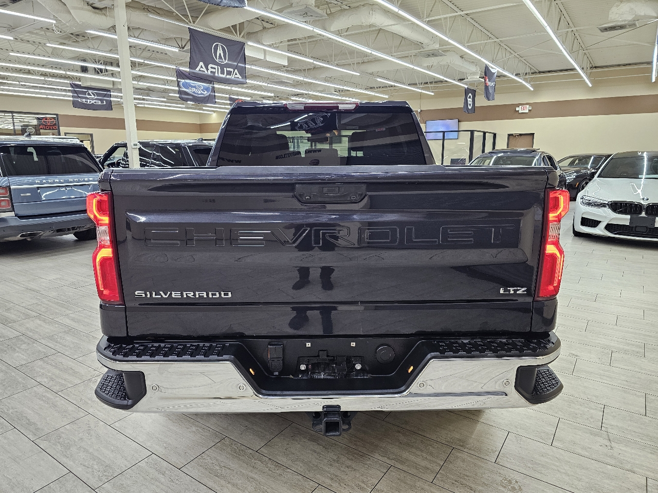 Chevrolet Silverado 1500 LTZ Crew Cab 4WD 2023