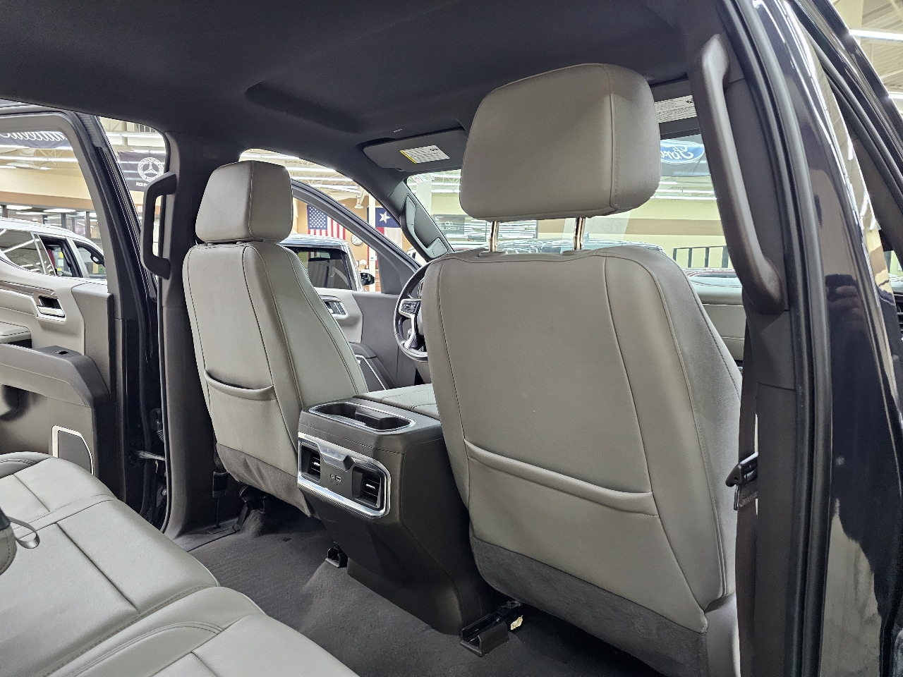 Chevrolet Silverado 1500 LTZ Crew Cab 4WD 2023