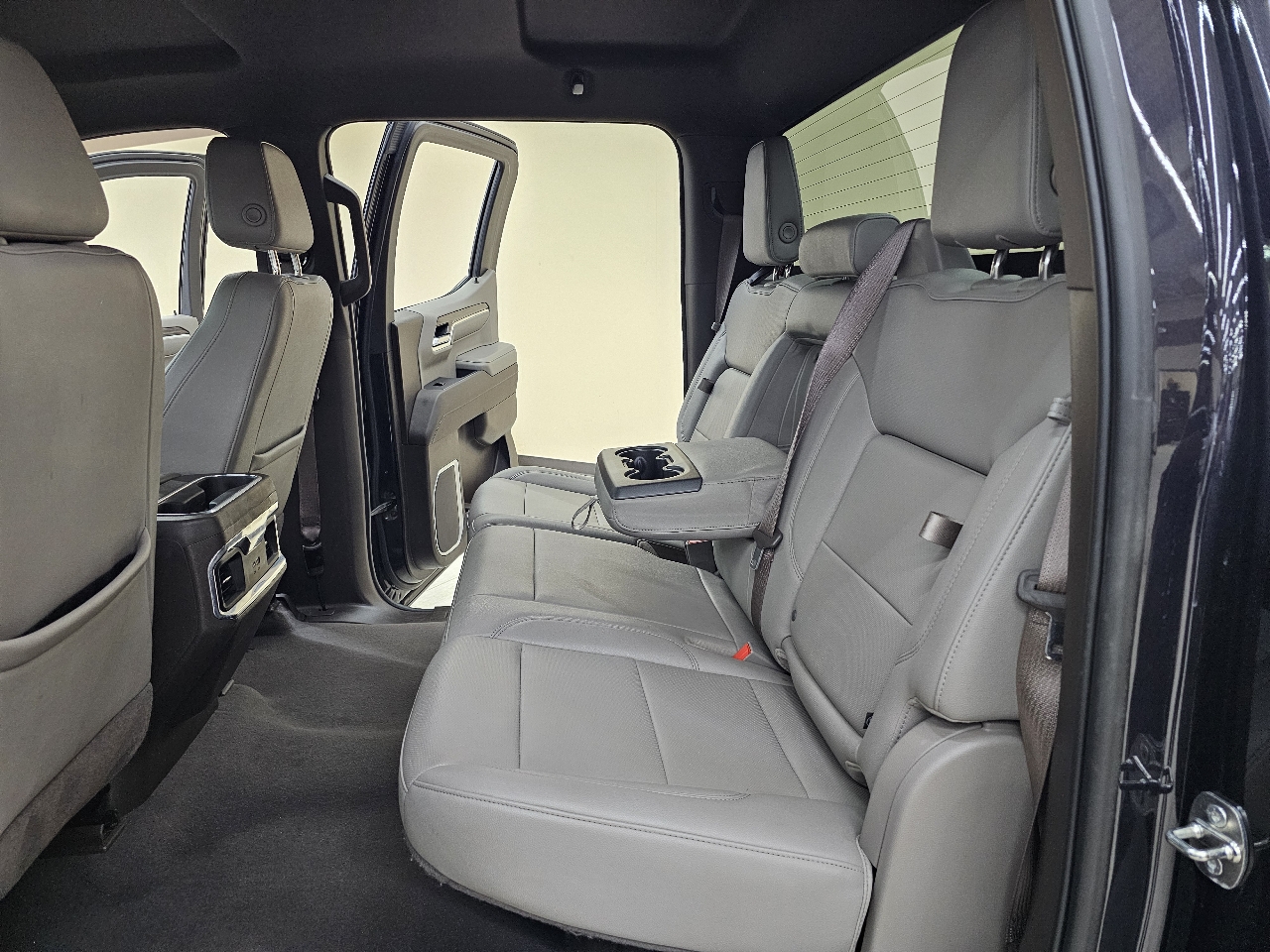 Chevrolet Silverado 1500 LTZ Crew Cab 4WD 2023