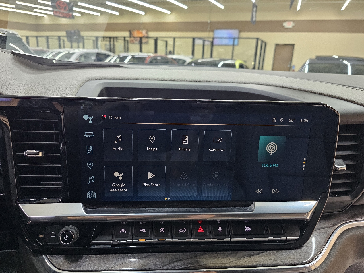 Chevrolet Silverado 1500 LTZ Crew Cab 4WD 2023