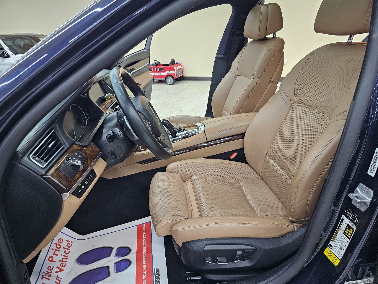 BMW 7-Series 750Li 2014