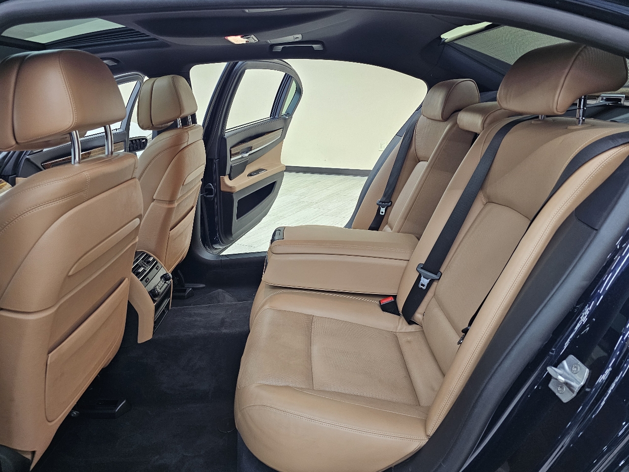 BMW 7-Series 750Li 2014